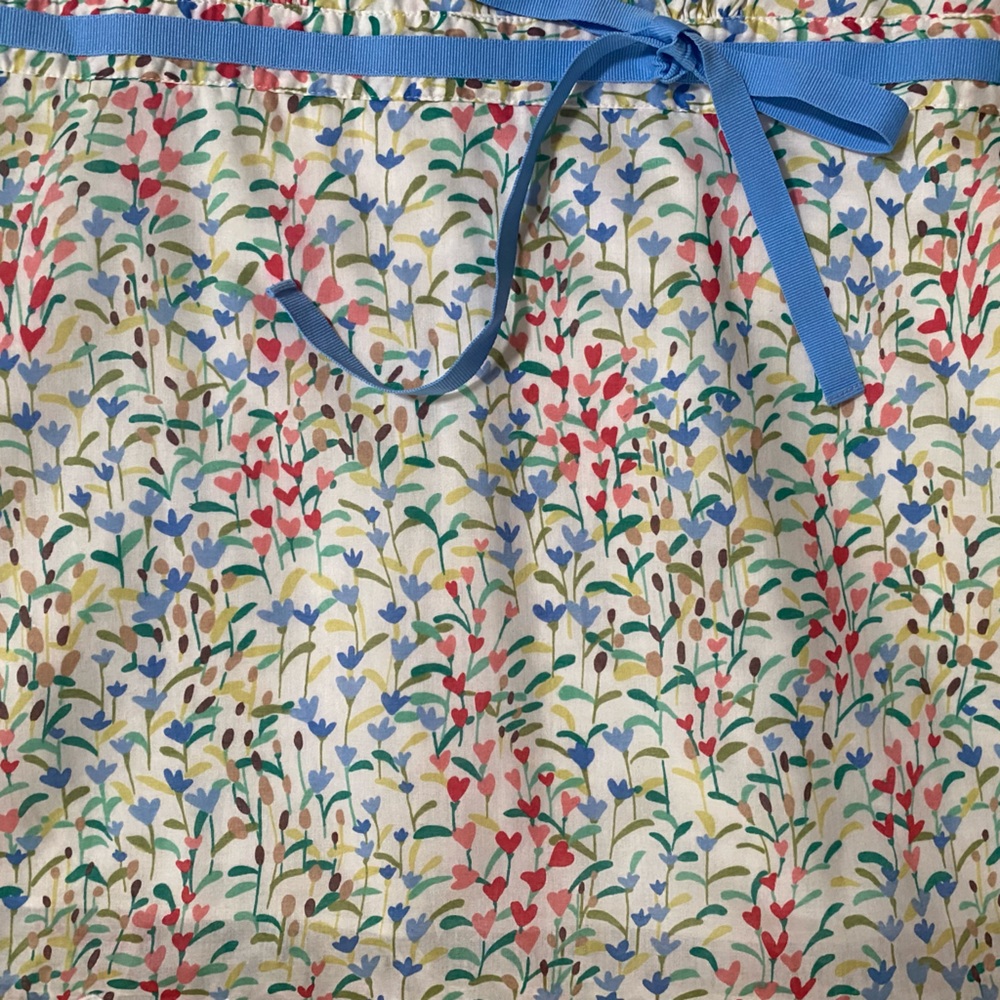 Harold’s Floral Print Spaghetti Strap Top with Blue Ribbon - Size Medium - Picture 11 of 12